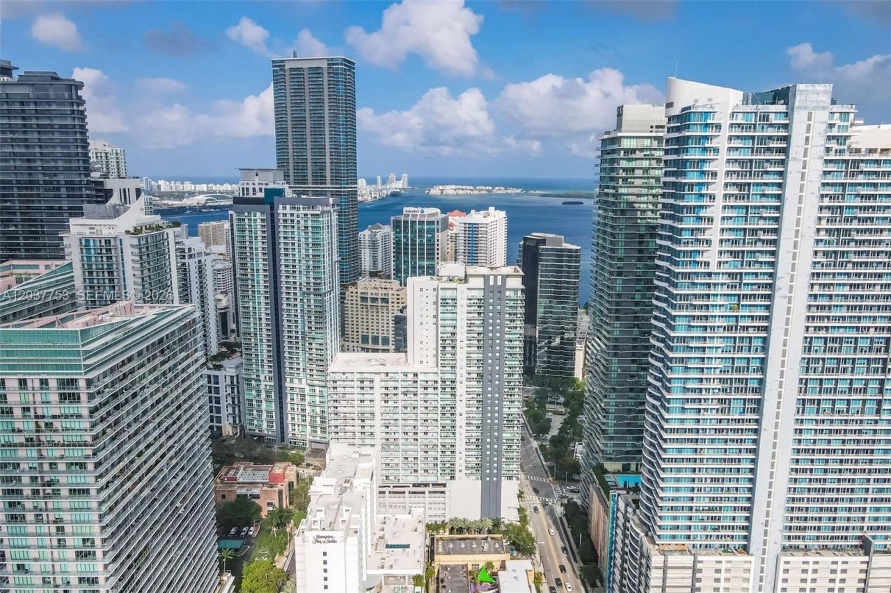 1250 S Miami Ave , Unit 2305, Miami, FL 33130 Photo