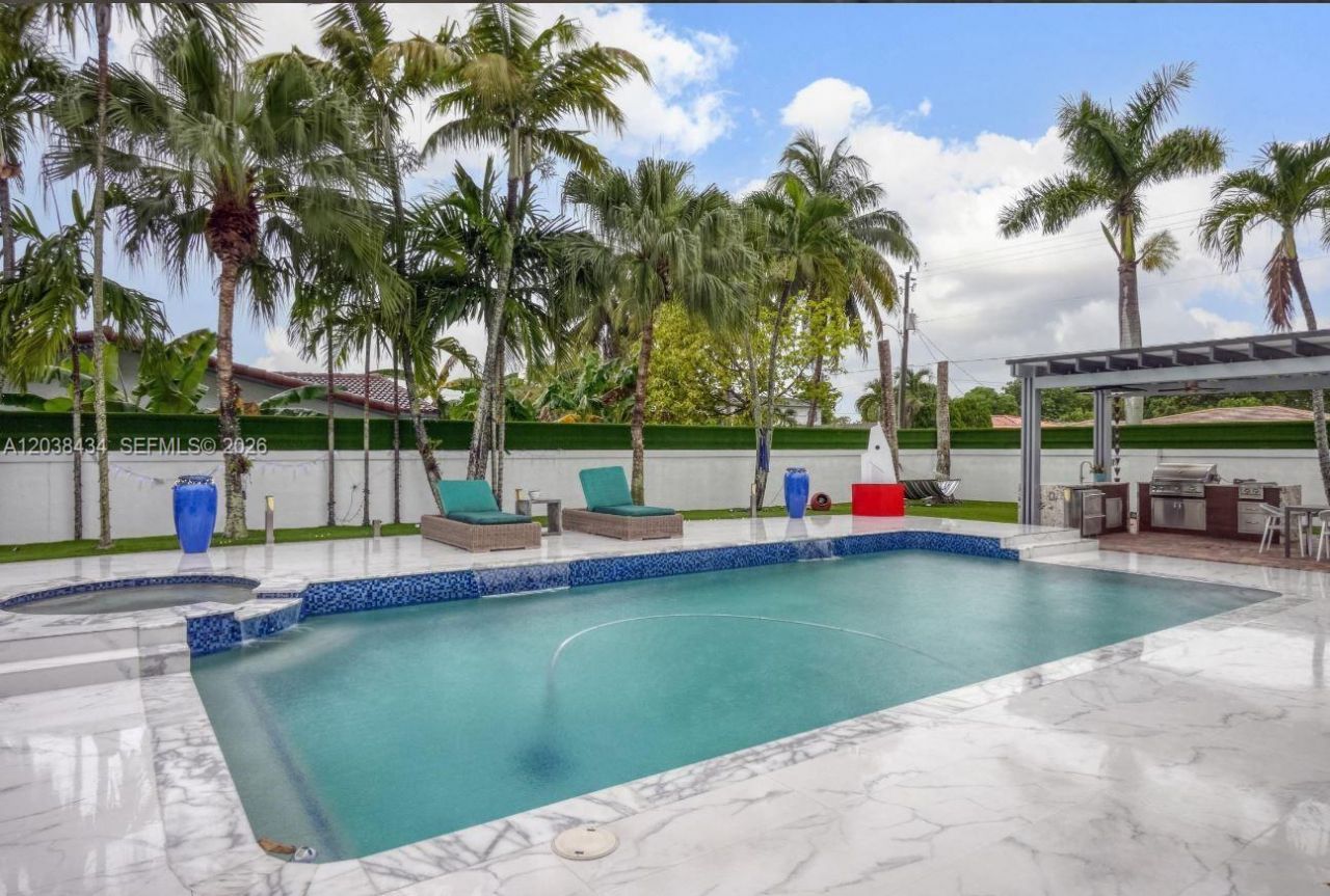 11390 SW 30th St , Miami, FL 33165 Photo