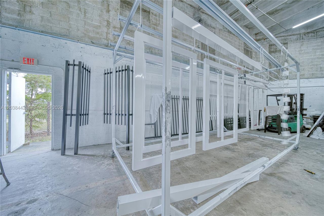 Powder Coating SW For Sale, Homestead, FL 33032 Photo
