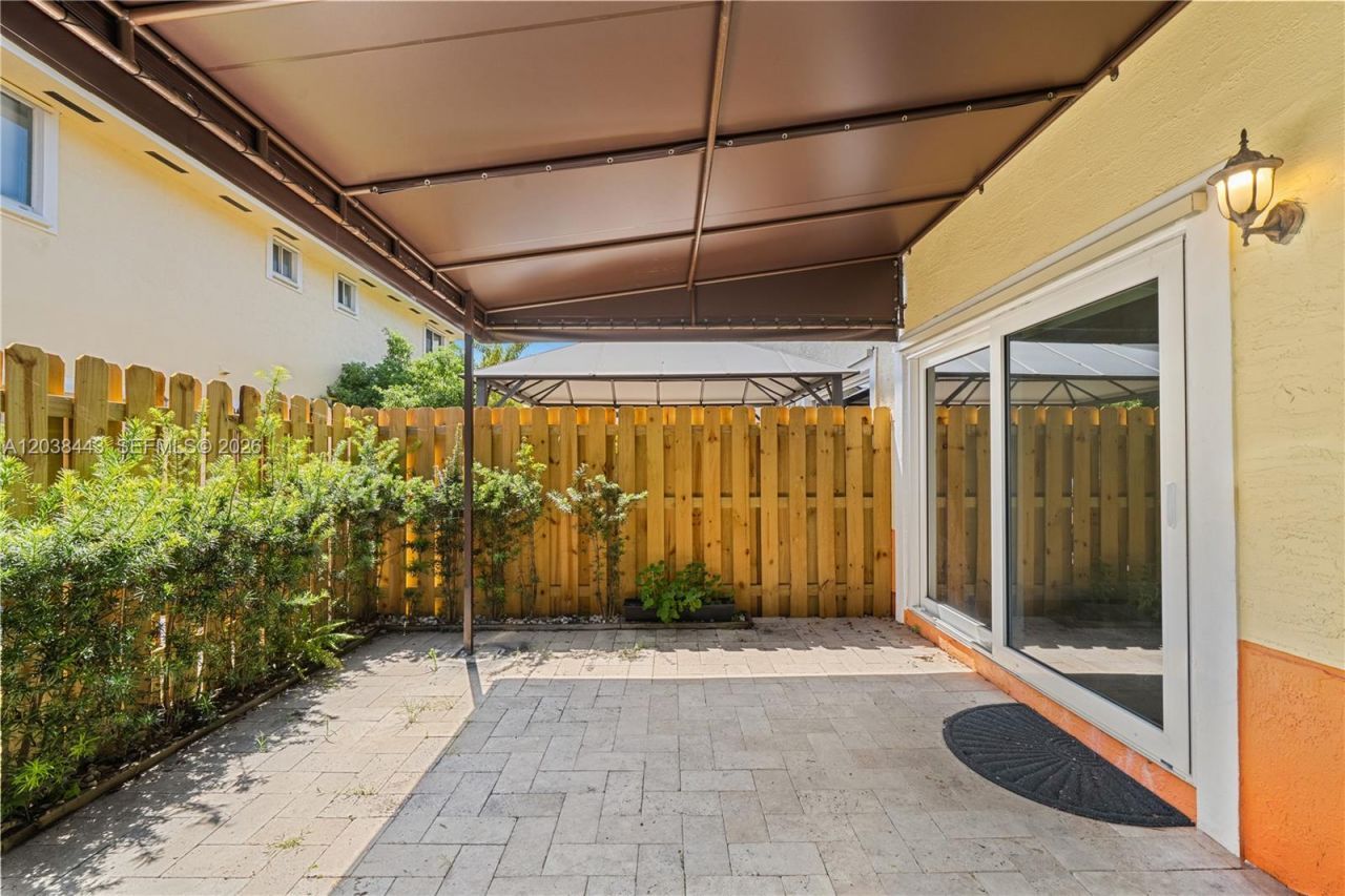 7362 NW 179th Ter , Unit 7362, Hialeah, FL 33015 Photo