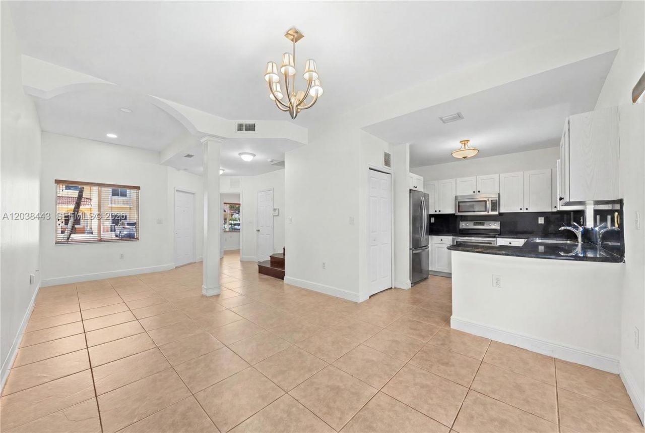 7362 NW 179th Ter , Unit 7362, Hialeah, FL 33015 Photo