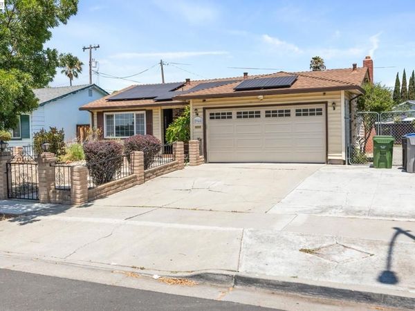 2966 Ridgemont Dr, San Jose, CA 95127