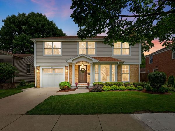 1005 N Race Avenue , Arlington Heights, IL 60004