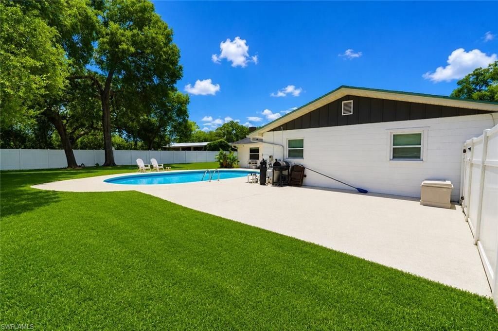 655 SW Pointview Rd , Keystone Heights, FL 32656 Photo
