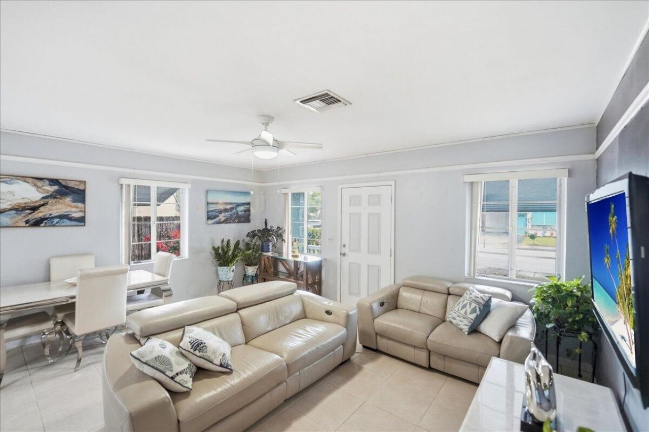 1219 N E Street, Lake Worth, FL 33460 Photo
