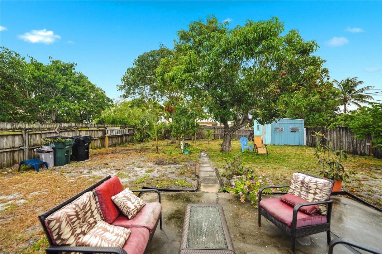 1219 N E Street, Lake Worth, FL 33460 Photo