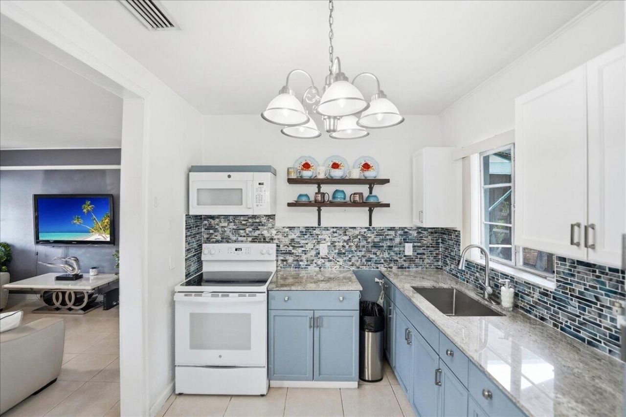 1219 N E Street, Lake Worth, FL 33460 Photo