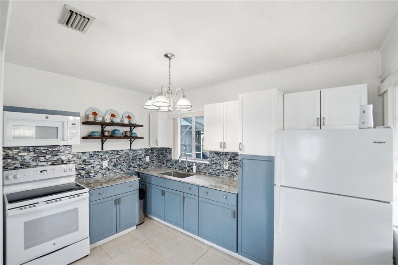 1219 N E Street, Lake Worth, FL 33460 Photo