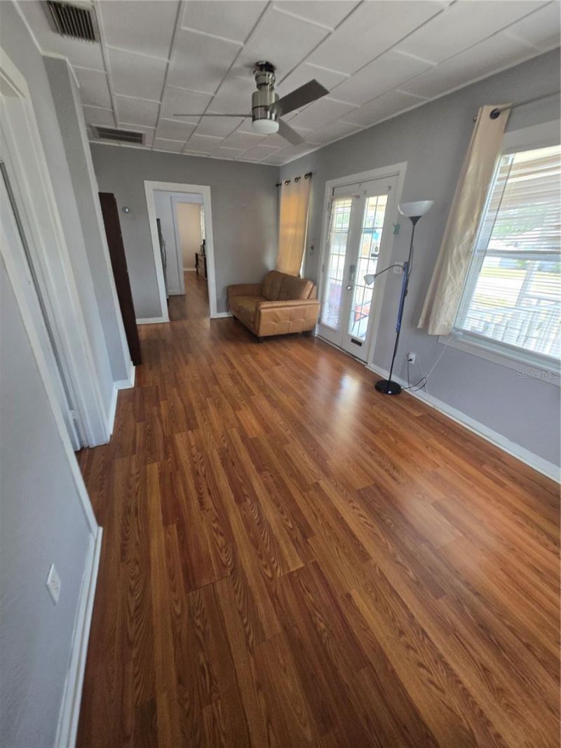 146 NE Madison Circle N, Saint Petersburg, FL 33702 Photo