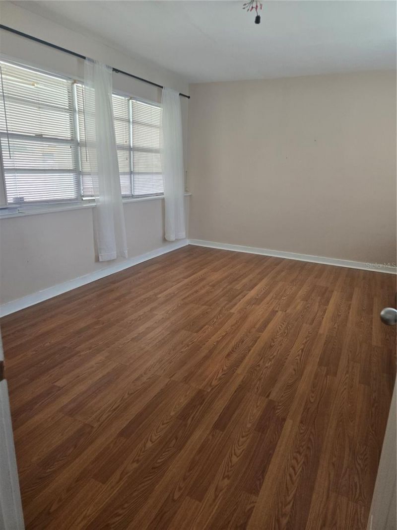 146 NE Madison Circle N, Saint Petersburg, FL 33702 Photo