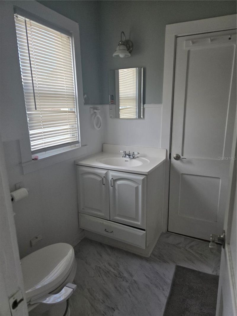 146 NE Madison Circle N, Saint Petersburg, FL 33702 Photo