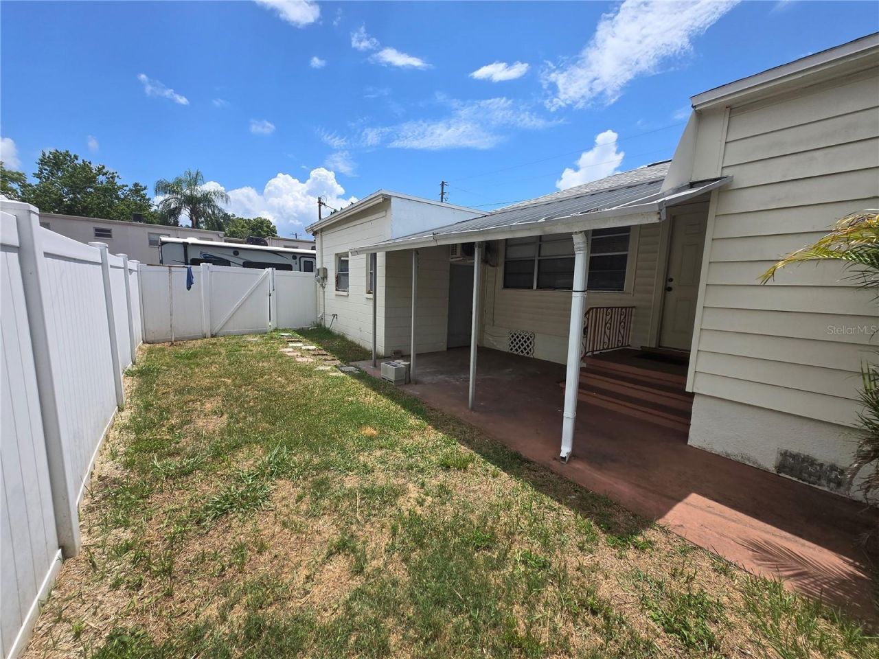 146 NE Madison Circle N, Saint Petersburg, FL 33702 Photo