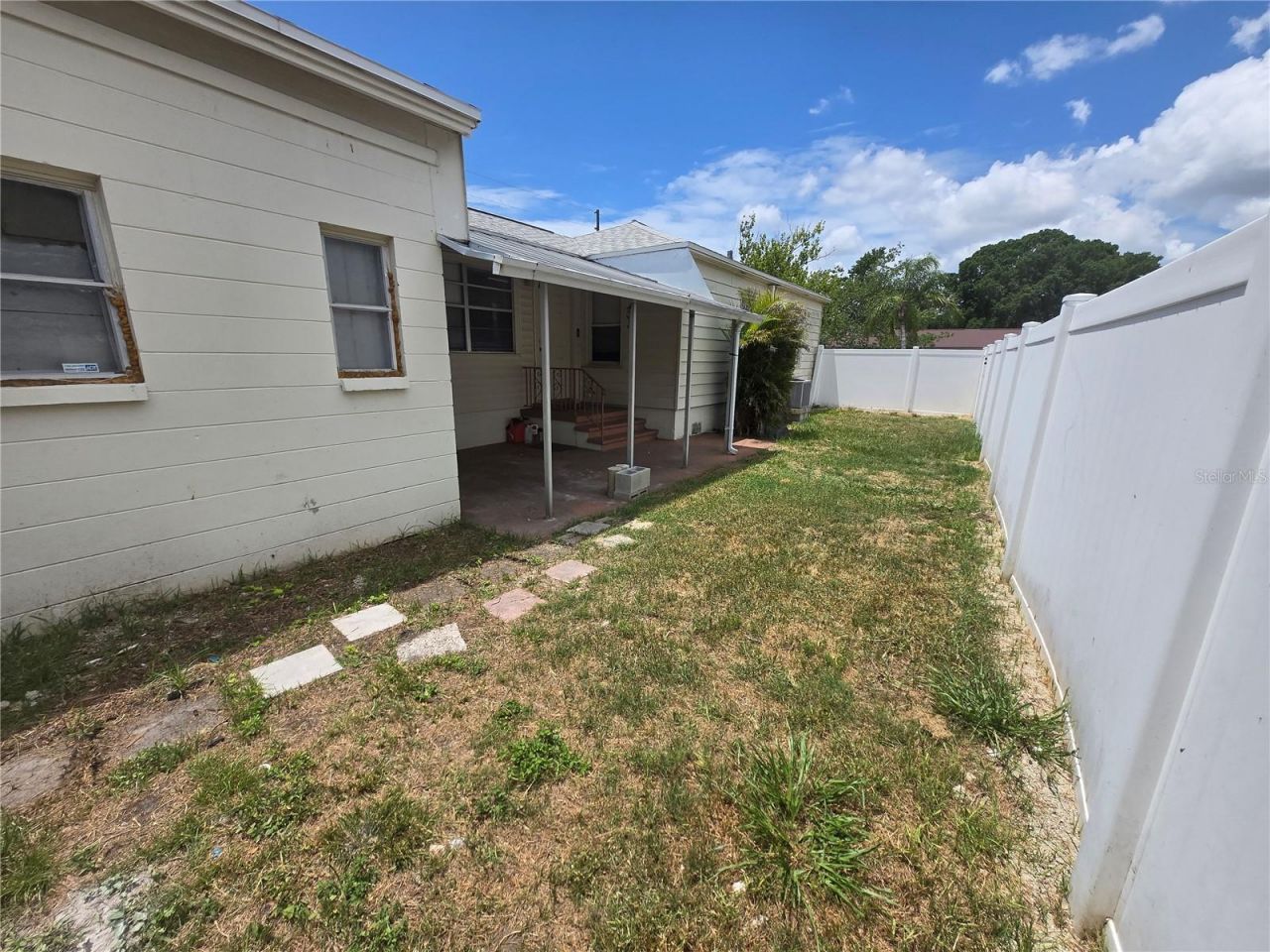 146 NE Madison Circle N, Saint Petersburg, FL 33702 Photo