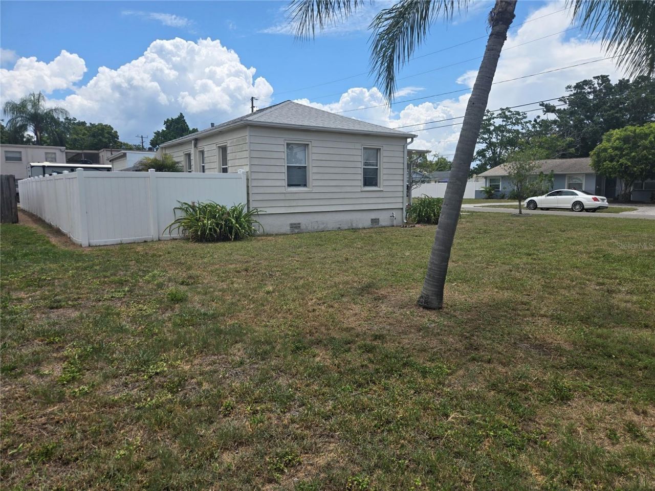 146 NE Madison Circle N, Saint Petersburg, FL 33702 Photo