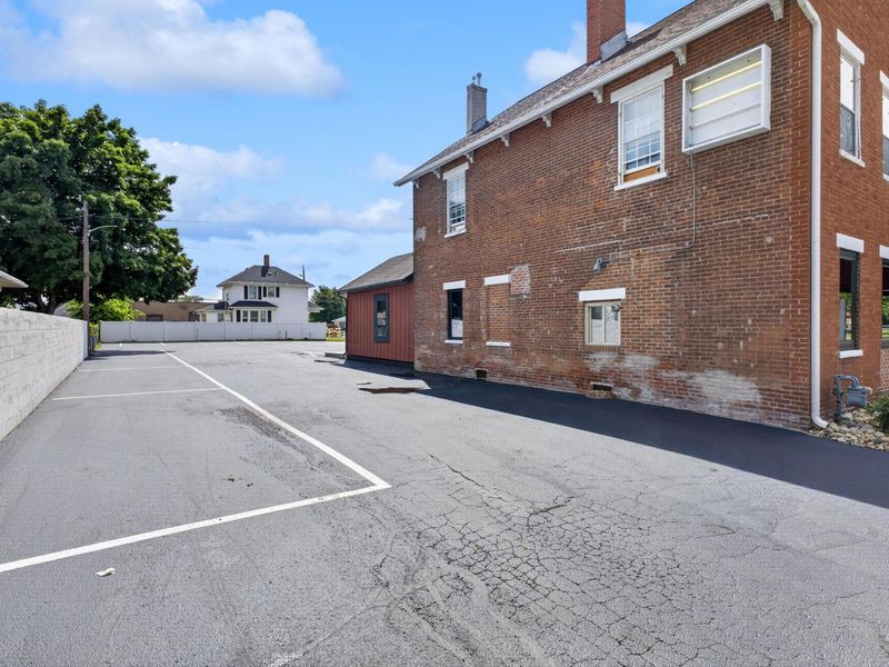 275 N High Street , Chillicothe, OH 45601 Photo 11