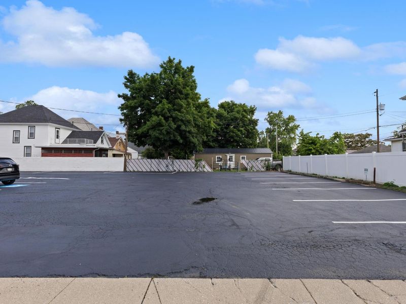 275 N High Street , Chillicothe, OH 45601 Photo 17