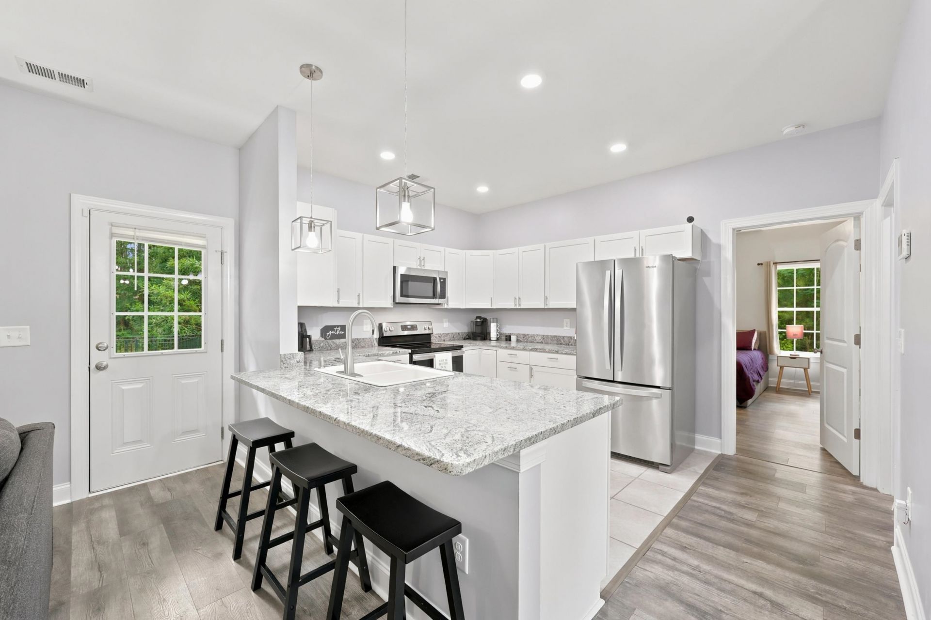 2994 Manning St. Photo 4