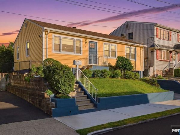 8 West Street, NORTH ARLINGTON, NJ 07031