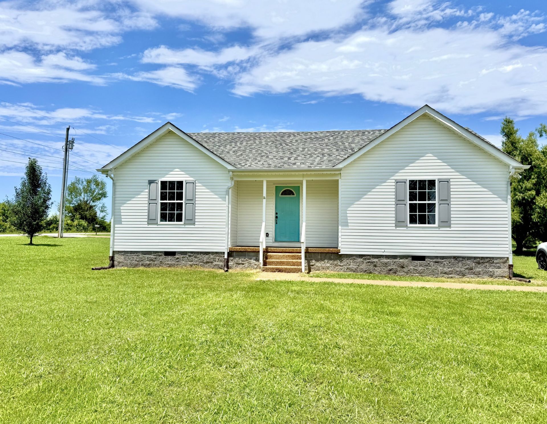 103 Robin Hood Rd, Hohenwald, TN 38462 Main Photo