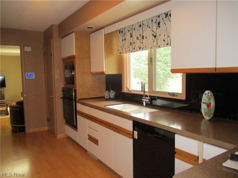 463 Arbor Circle, Youngstown, OH 44505 Photo 8