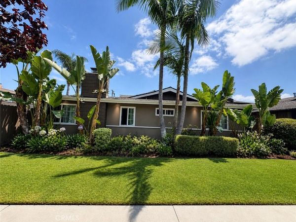 17102 Emerald , Unit 4, Huntington Beach, CA 92647