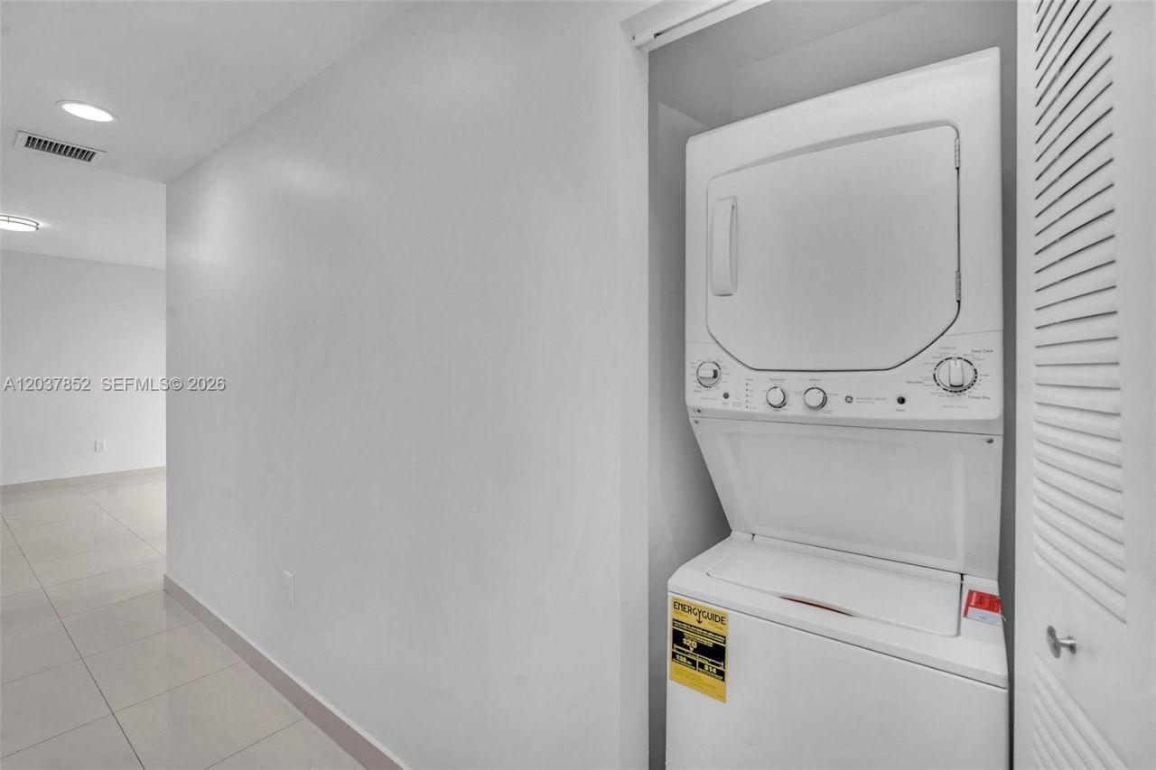 2651 NE 212th Ter , Unit 301, Miami, FL 33180 Photo