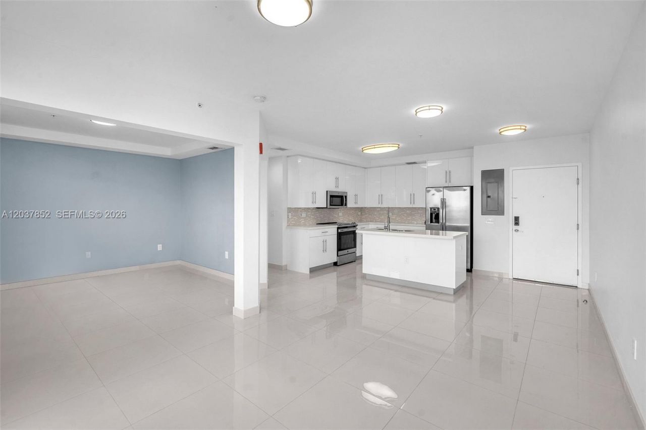 2651 NE 212th Ter , Unit 301, Miami, FL 33180 Photo