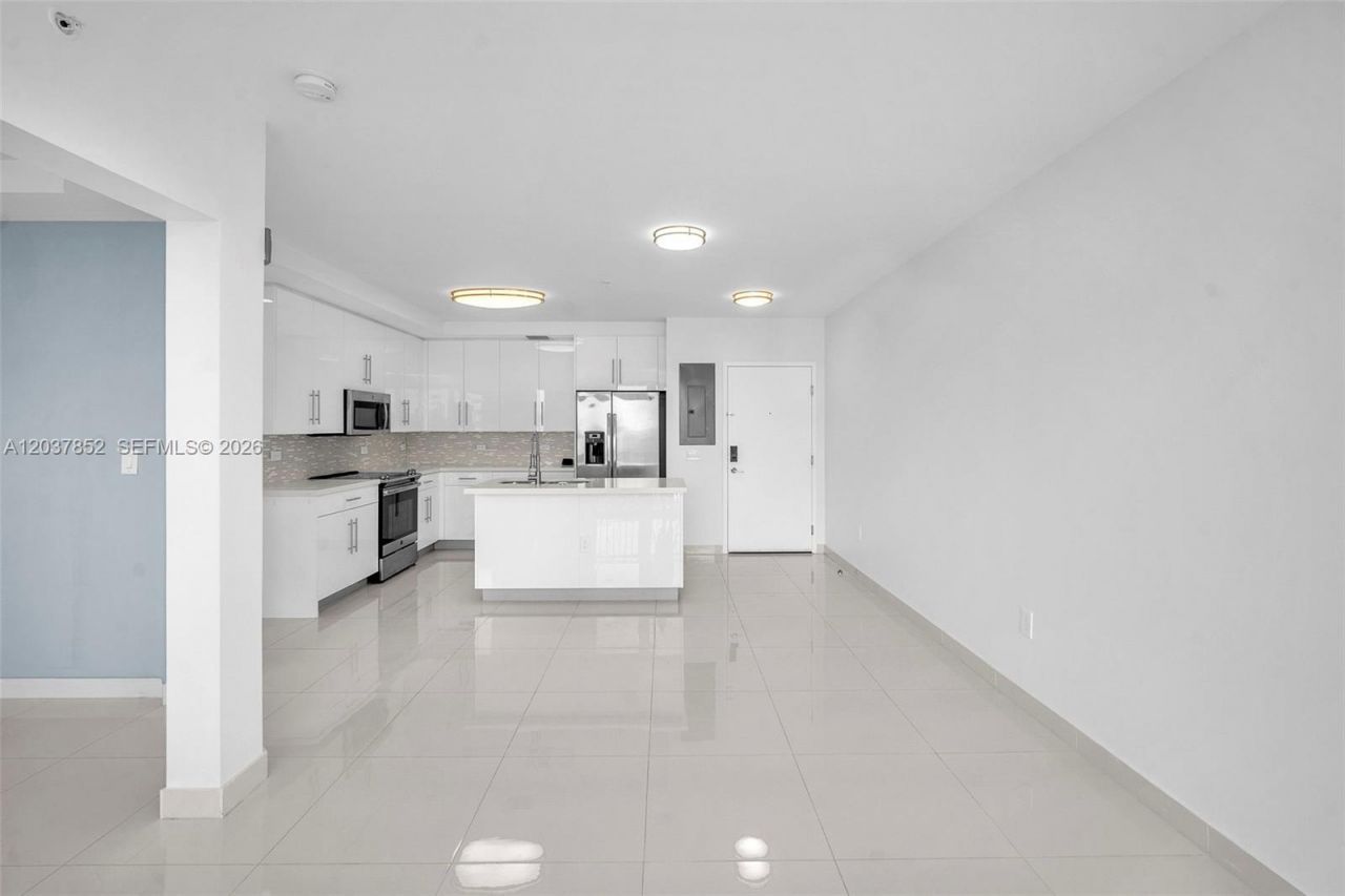 2651 NE 212th Ter , Unit 301, Miami, FL 33180 Photo