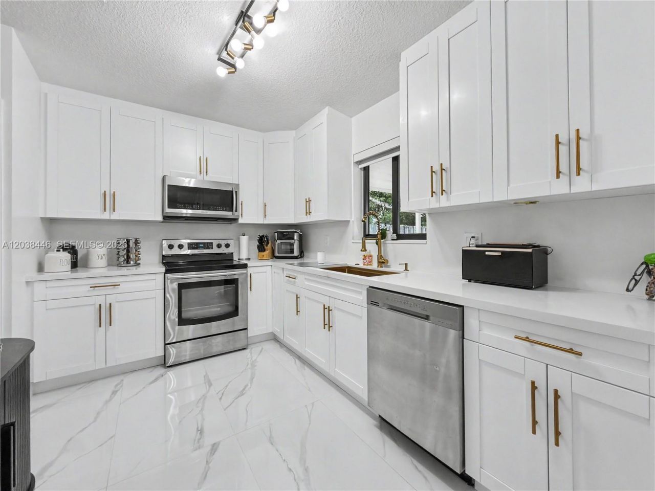 21965 SW 125th Ave , Miami, FL 33170 Photo
