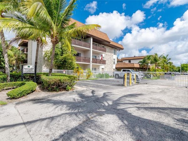 7483 SW 82nd St , Unit A206, Miami, FL 33143
