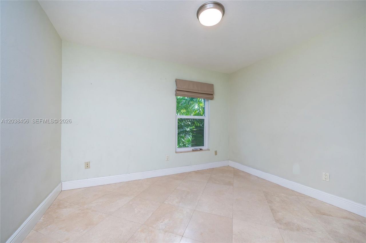 7483 SW 82nd St , Unit A206, Miami, FL 33143 Photo