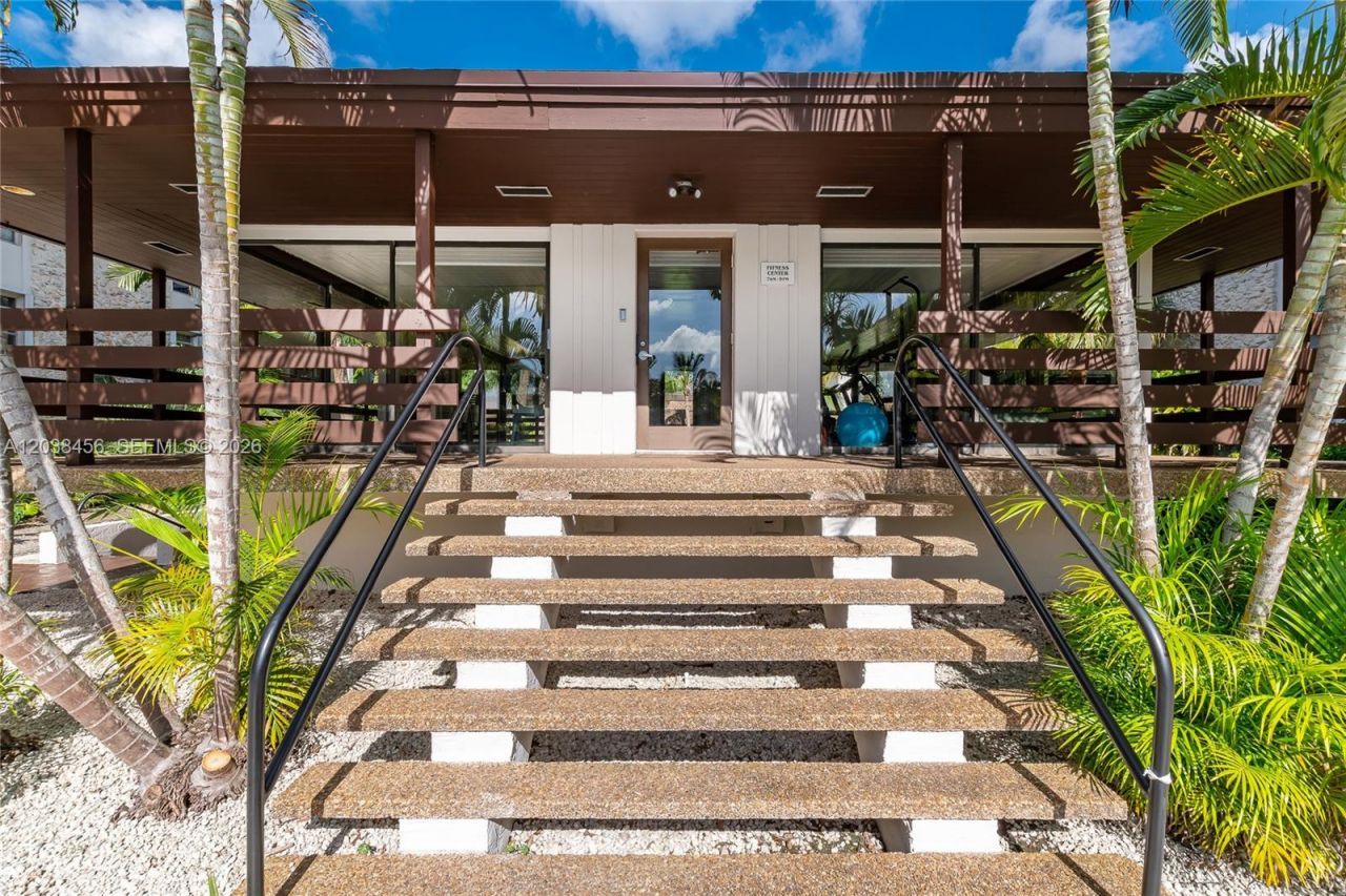 7483 SW 82nd St , Unit A206, Miami, FL 33143 Photo
