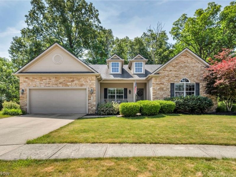 880 Shadow Creek Trail, Amherst, OH 44001 Photo 1