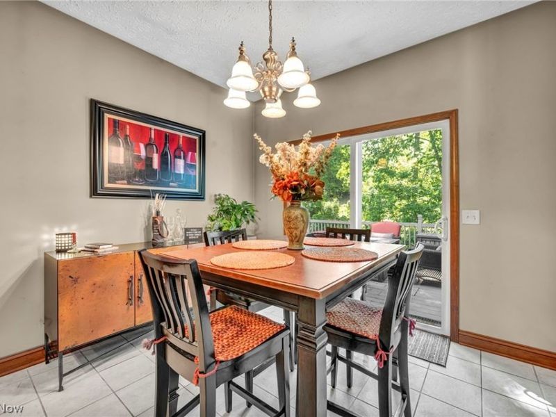 880 Shadow Creek Trail, Amherst, OH 44001 Photo 14