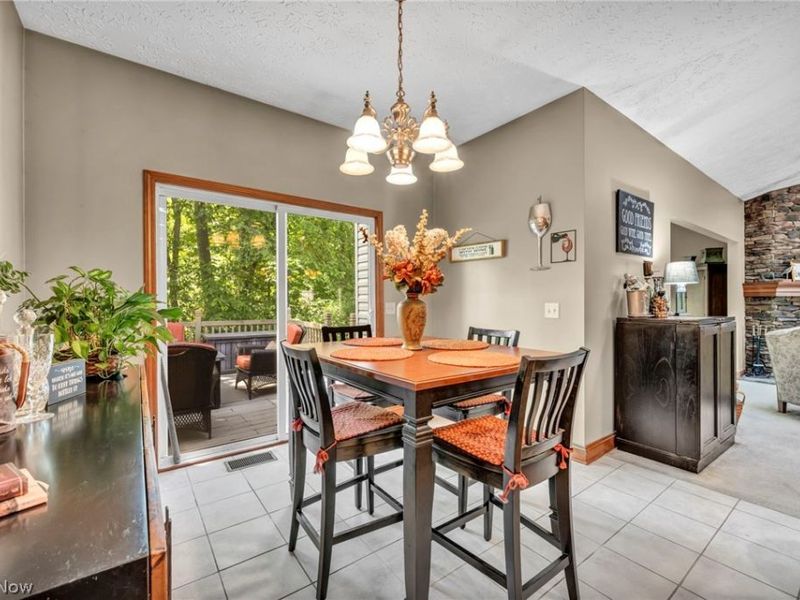 880 Shadow Creek Trail, Amherst, OH 44001 Photo 15