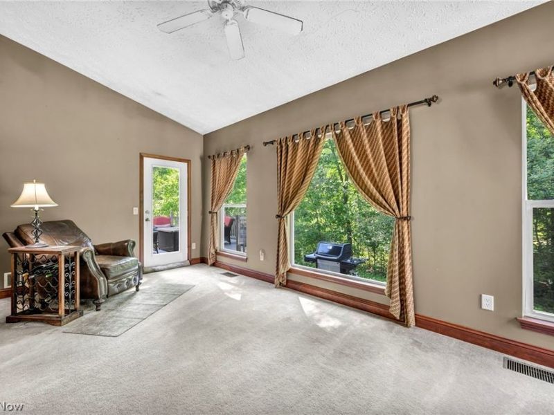 880 Shadow Creek Trail, Amherst, OH 44001 Photo 19