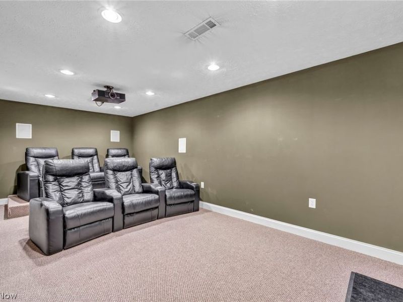 880 Shadow Creek Trail, Amherst, OH 44001 Photo 34