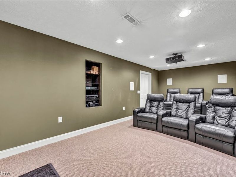 880 Shadow Creek Trail, Amherst, OH 44001 Photo 35