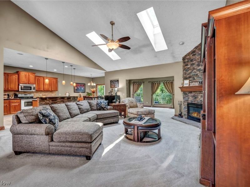 880 Shadow Creek Trail, Amherst, OH 44001 Photo 7