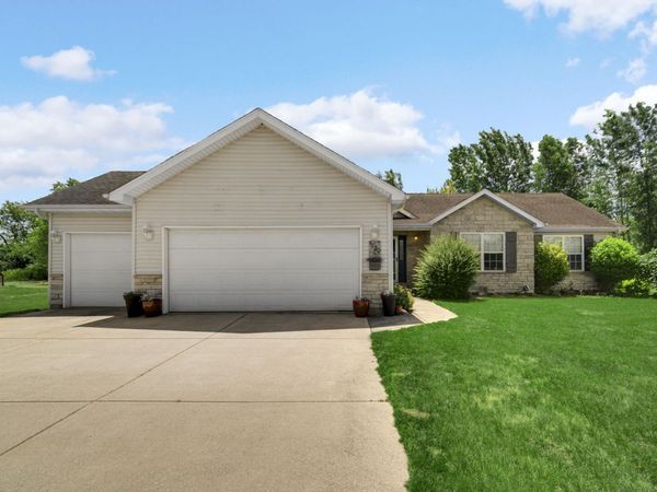1730 Elderberry Circle , DeMotte, IN 46310
