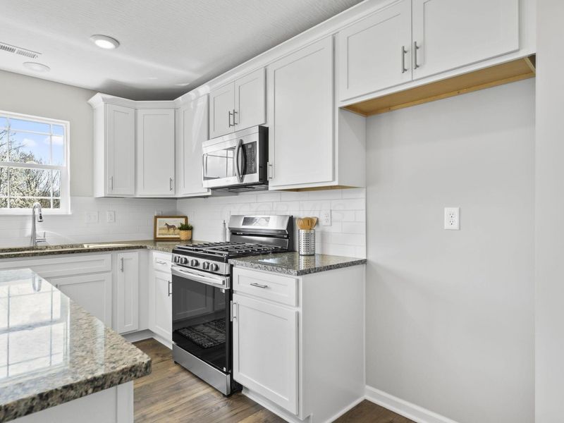 908 Eastern Avenue , Bellefontaine, OH 43311 Photo 9