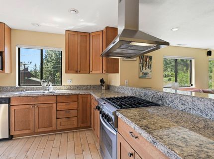 16680 Skislope Way, Unit #3, Truckee, CA 96161 Photo