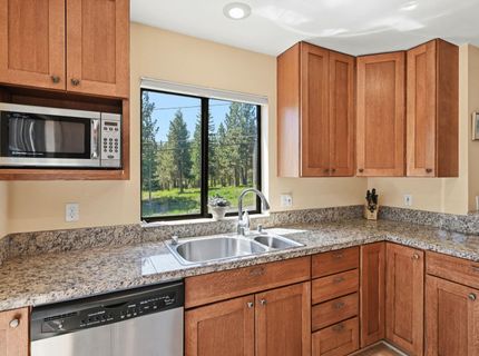16680 Skislope Way, Unit #3, Truckee, CA 96161 Photo