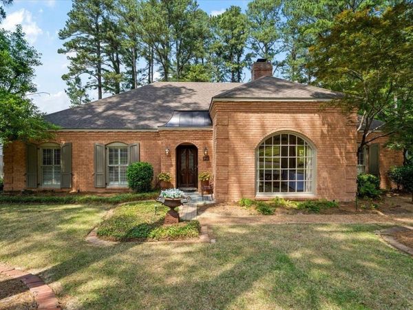 8294 BLAIR LN, Germantown, TN 38139