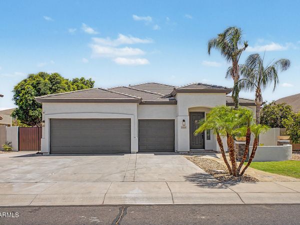 10709 E KNOWLES Avenue, Mesa, AZ 85209