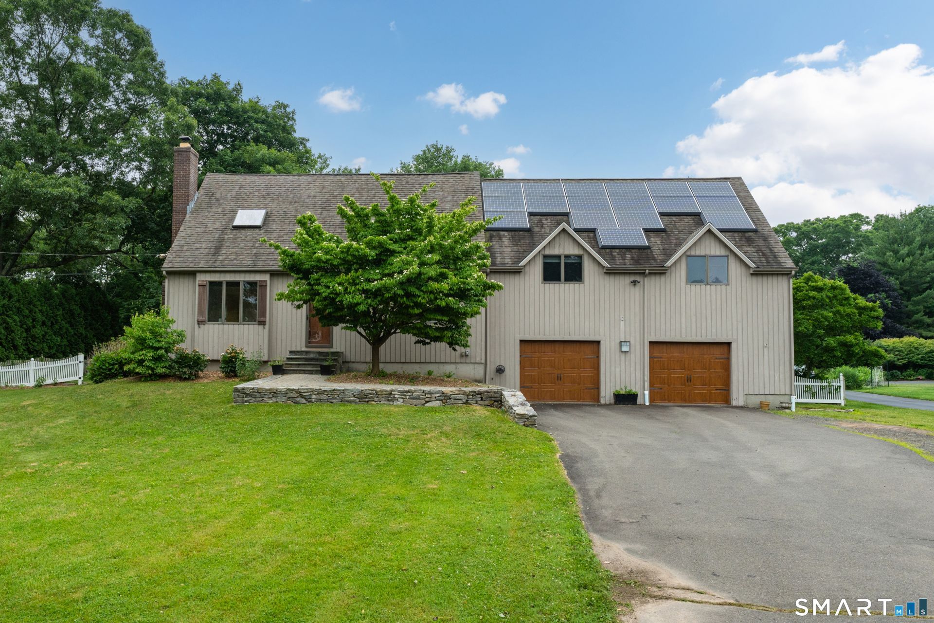 425 Schoolside, Guilford, CT 06437 Main Photo