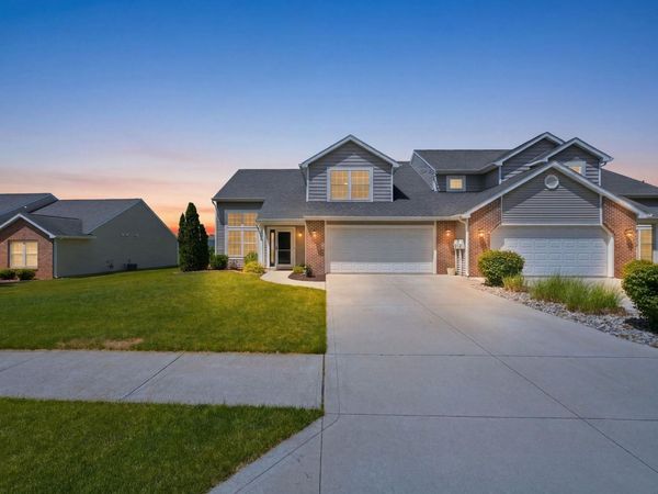 1851 Meadowsweet Parkway, Fort Wayne, IN 46808
