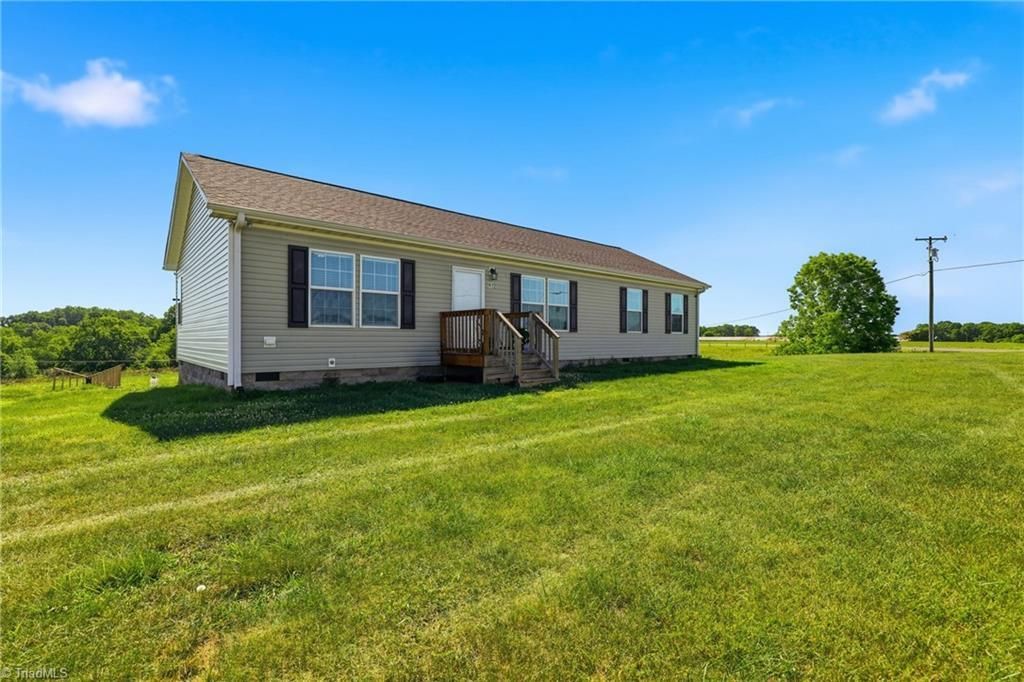 112 Mining Ridge Church Road, Elkin, NC 28621 Main Photo