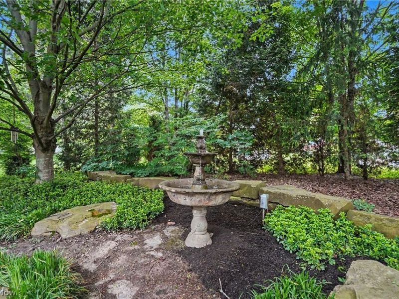10143 Bissell Drive, Twinsburg, OH 44087 Photo 7