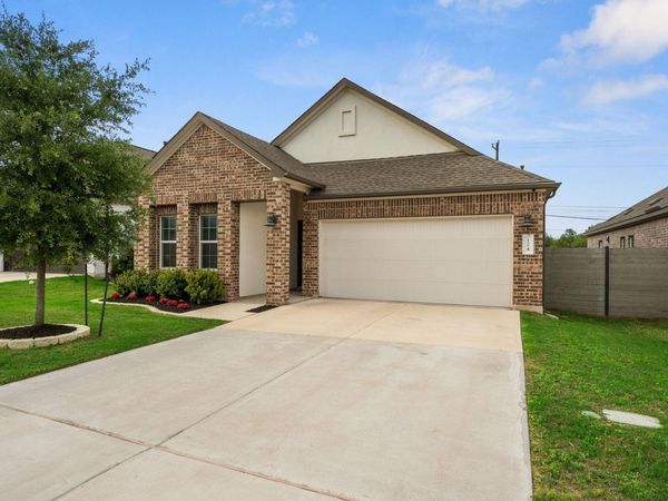 124 Flint Mountain RD , Georgetown, TX 78628